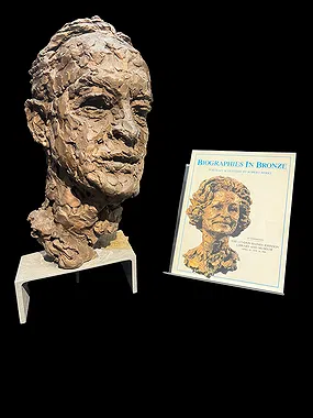 Abraham Lincoln bronze bust by Robert Berks with Biographies in Bronze book